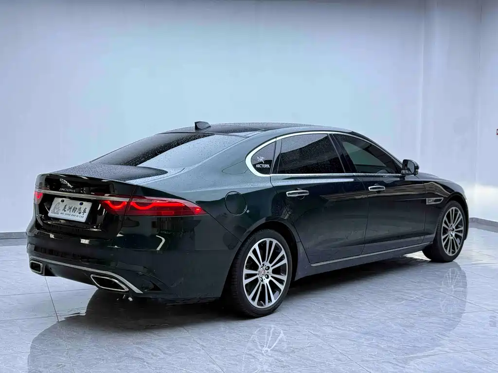 Jaguar XFL 2022 — фото 14