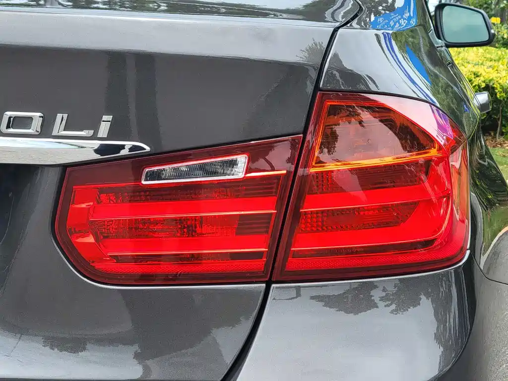 BMW 3 Series 2013 — фото 18