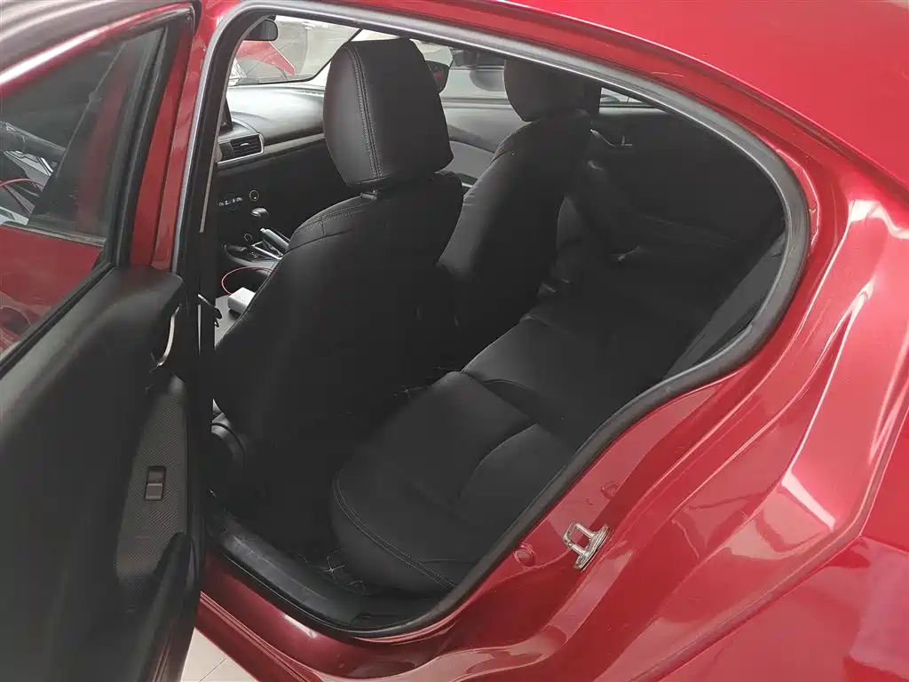 Mazda 3 Axela 2016 — фото 13