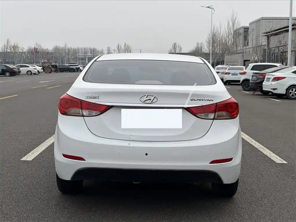 Hyundai Elantra Langdong 2016 — фото 24