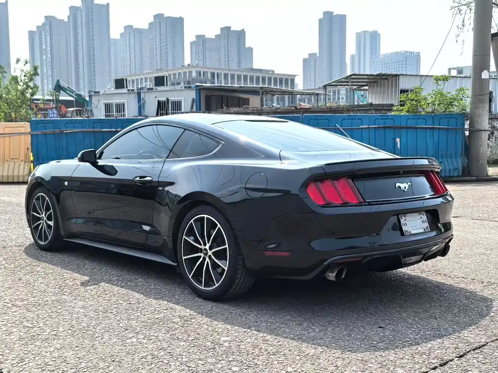 Ford Mustang 2016 — фото 8