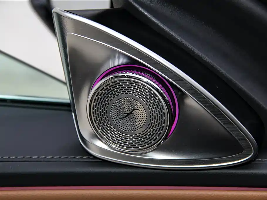 Mercedes-Benz E-Class 2025 — фото 31