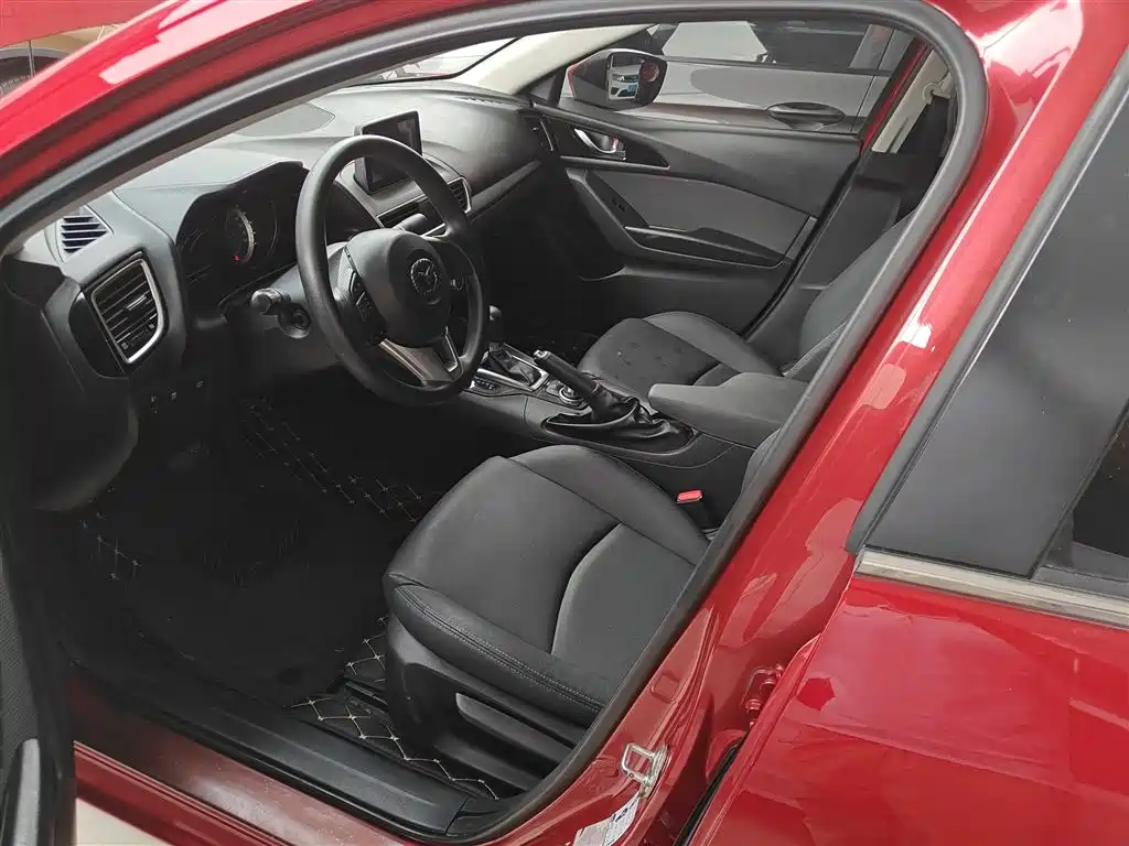 Mazda 3 Axela 2016 — фото 11