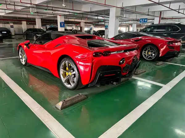 Ferrari SF90 2023