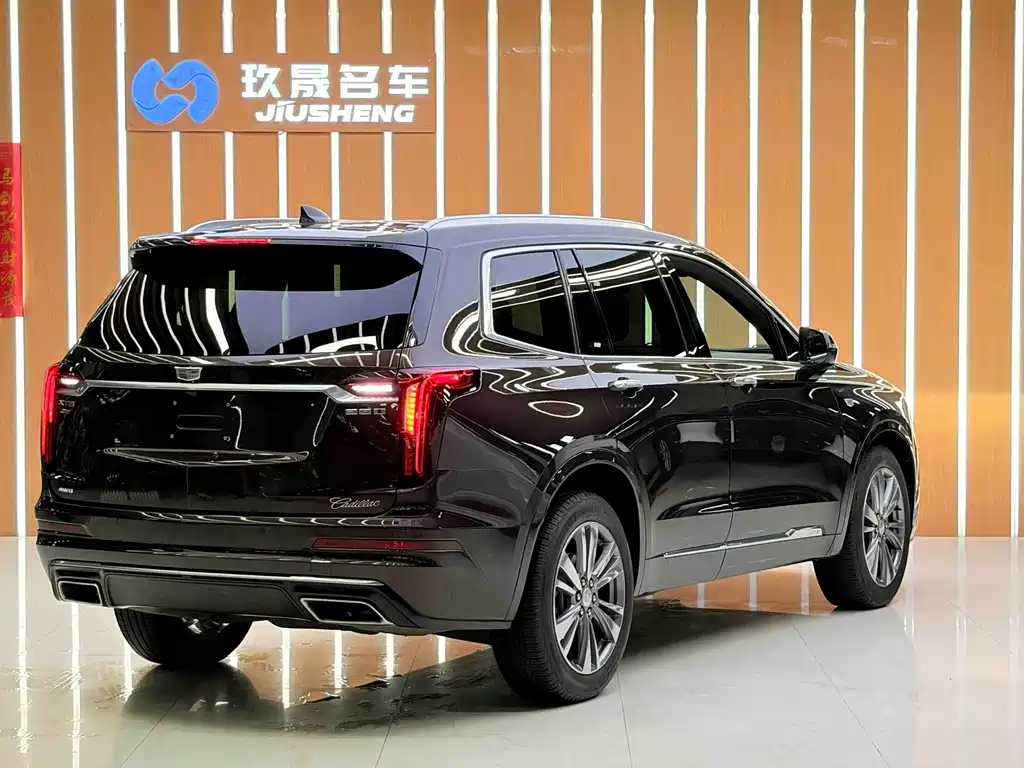 Cadillac XT6 2021 — фото 16