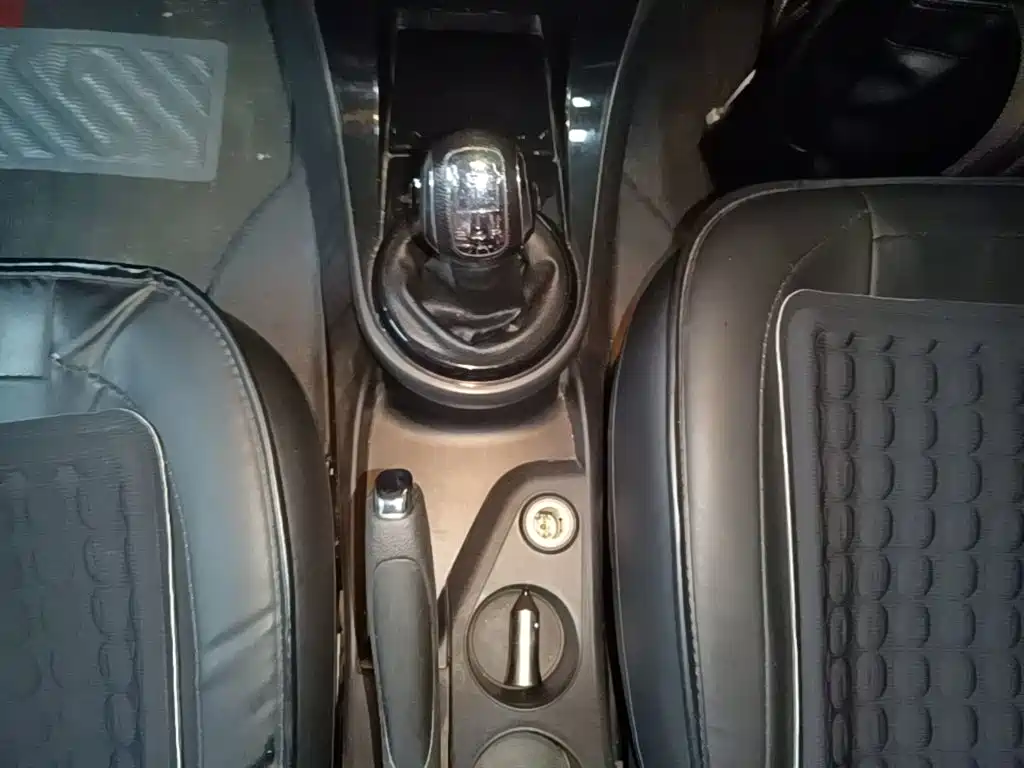 Citroen C-Quatre 2015 — фото 14