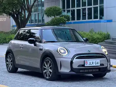 MINI MINI 2023