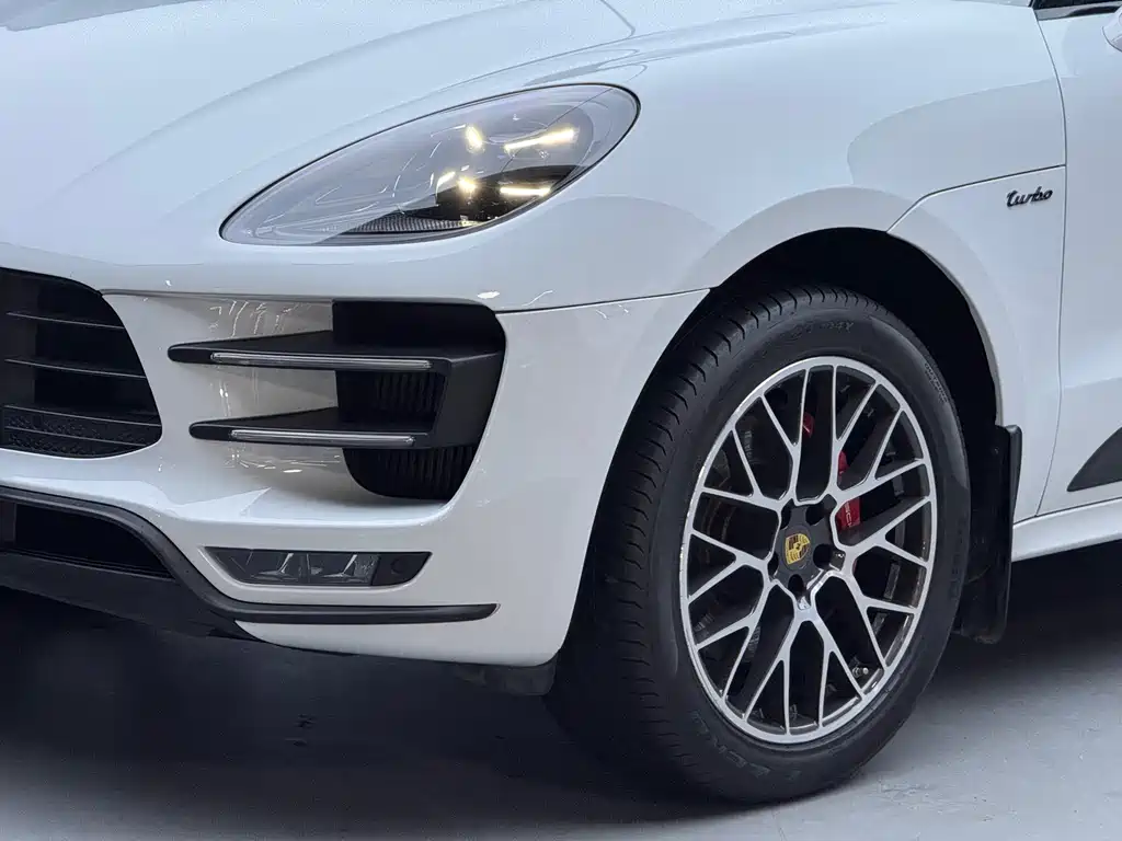 Porsche Macan 2017 — фото 3
