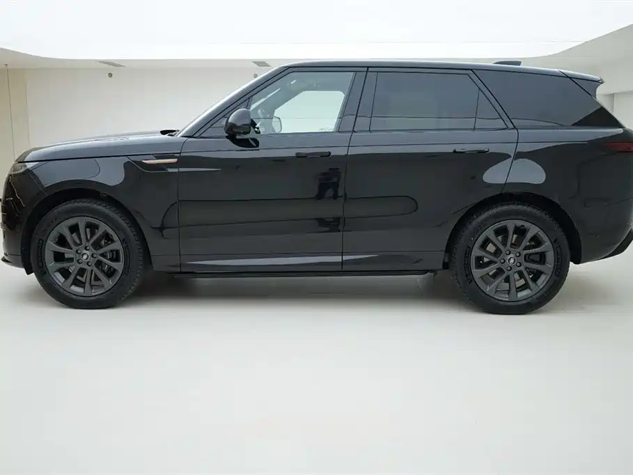 Land Rover Sport 2023 — фото 11