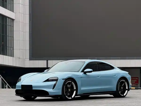 Porsche Taycan 2022