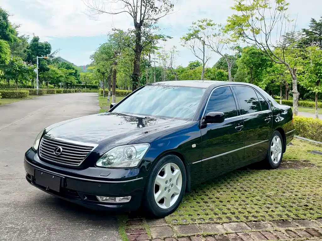 Lexus LS 2004