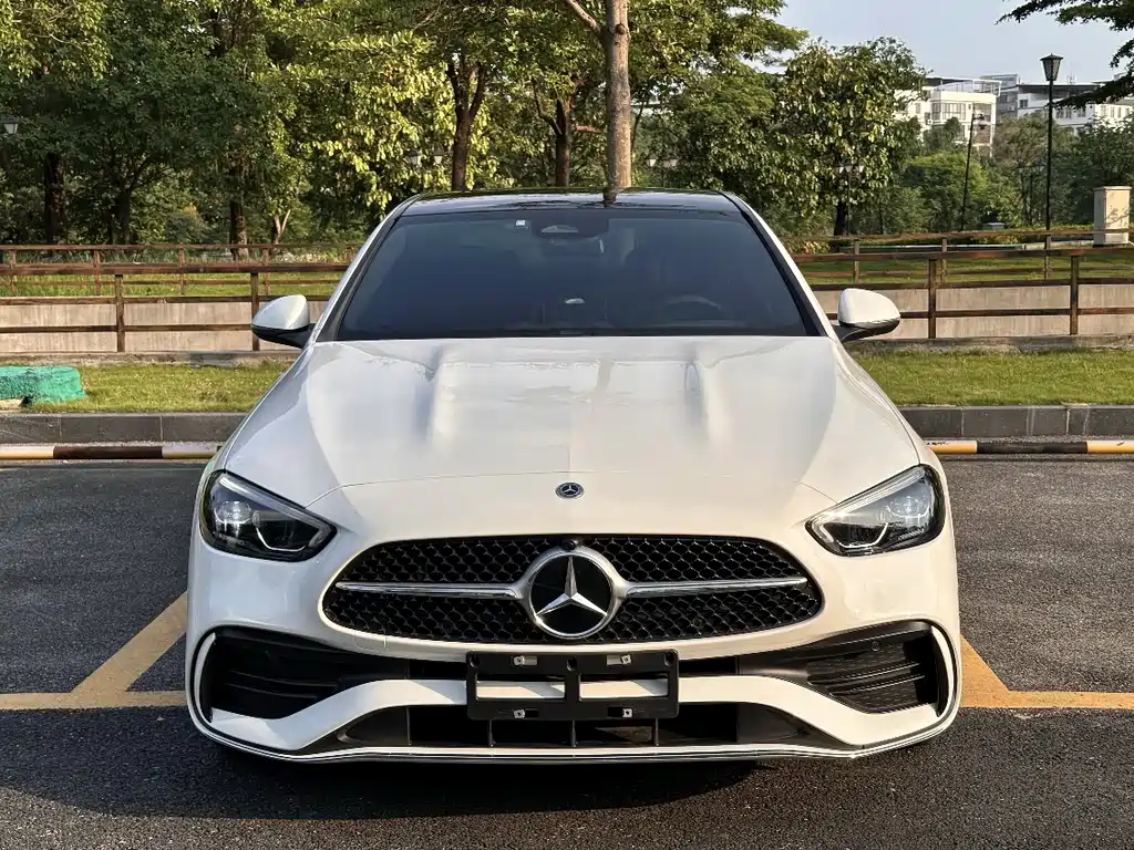 Mercedes-Benz C-Class 2023 — фото 2