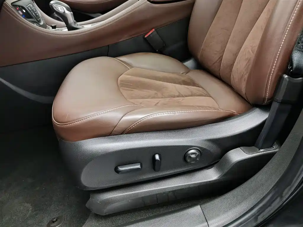 Buick Envision Plus 2017 — фото 20
