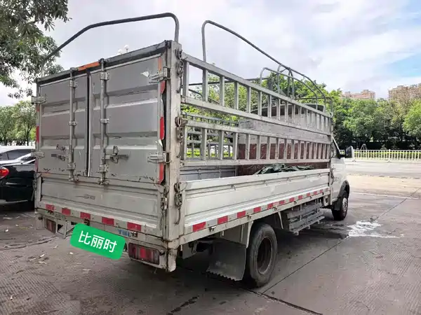 SRM T5L EV 2024