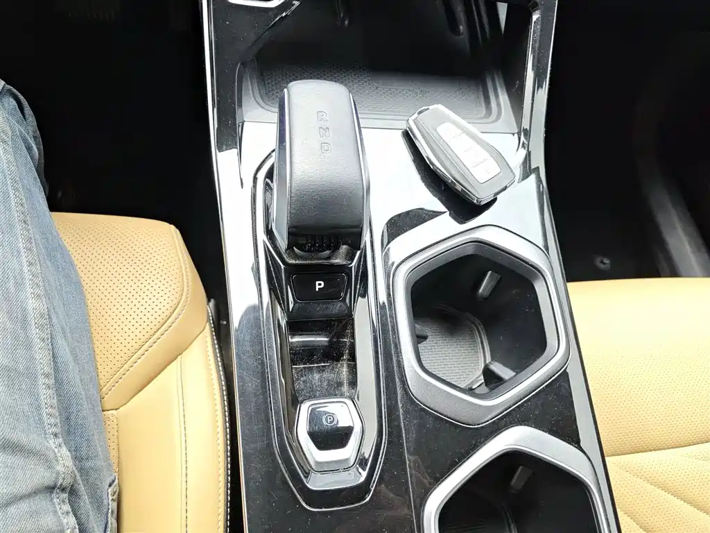 Geely Boyue L 2023 — фото 14
