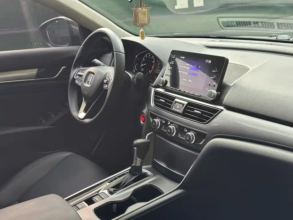 Honda Accord 2021 — фото 13