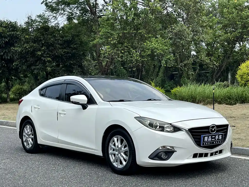Mazda 3 Axela 2016 — фото 2