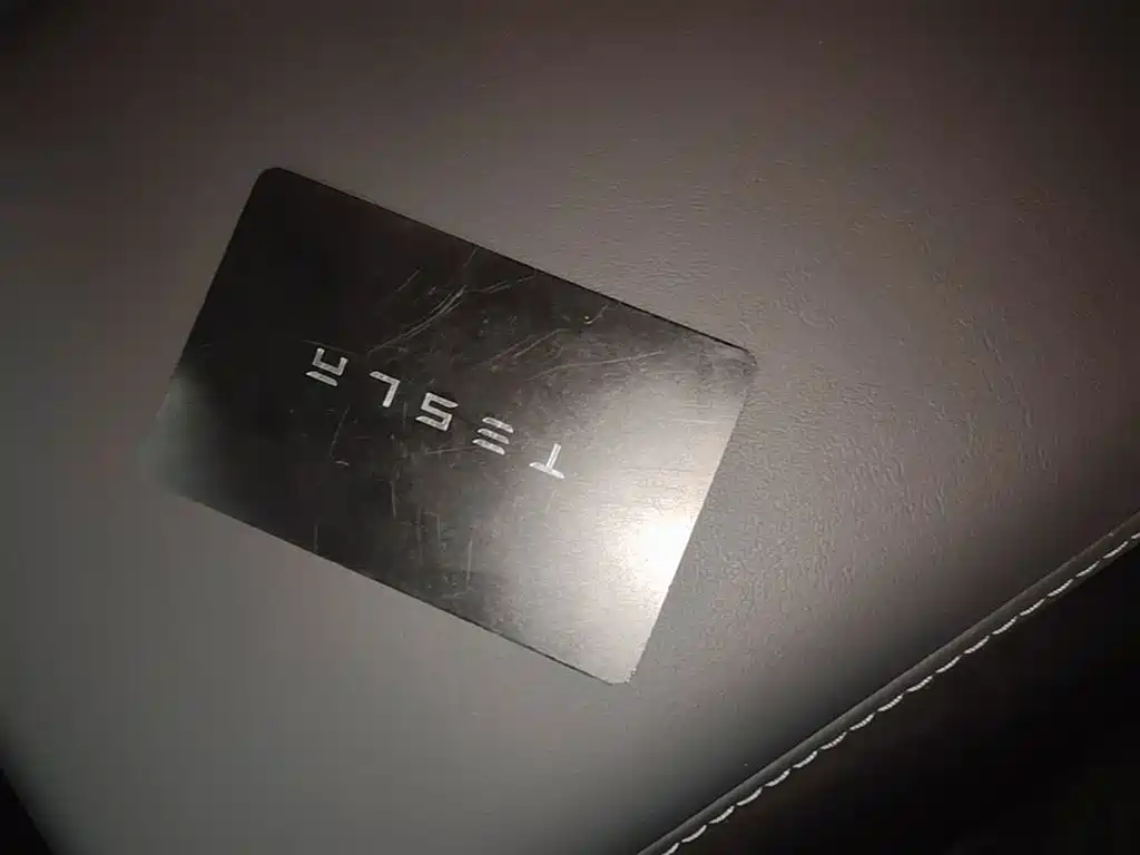 Tesla Model Y 2022 — фото 9