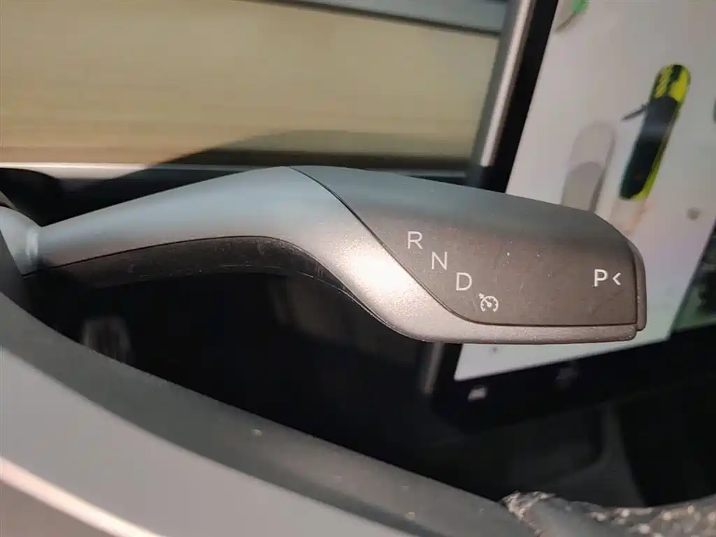 Tesla Model Y 2022 — фото 14