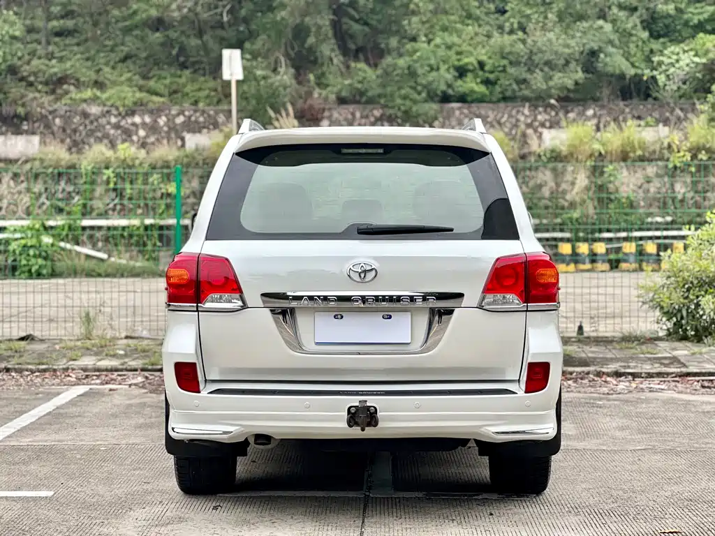 Toyota Land Cruiser 2015 — фото 23