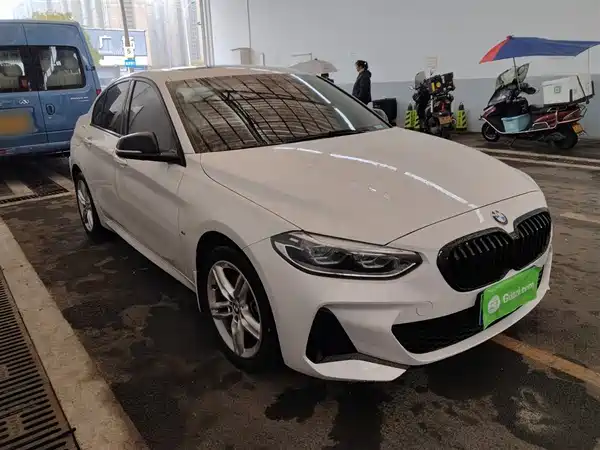BMW 1 Series 2021