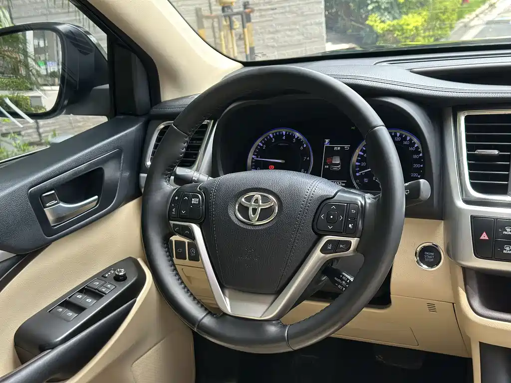Toyota Highlander 2019 — фото 19
