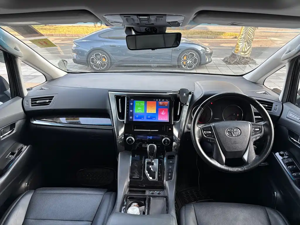 Toyota Alphard 2019 — фото 7