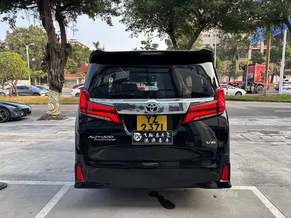 Toyota Alphard 2018