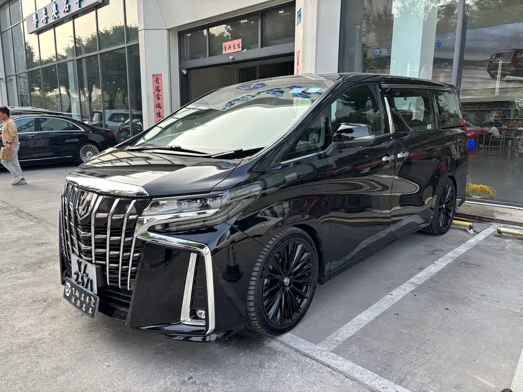 Toyota Alphard 2019 — фото 1