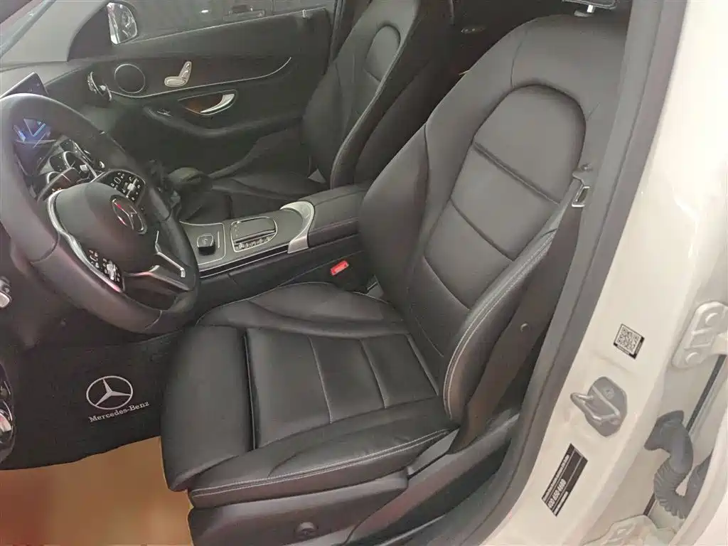 Mercedes-Benz C-Class 2019 — фото 15