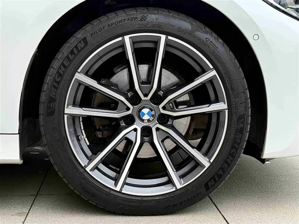 BMW 3 Series 2021 — фото 14