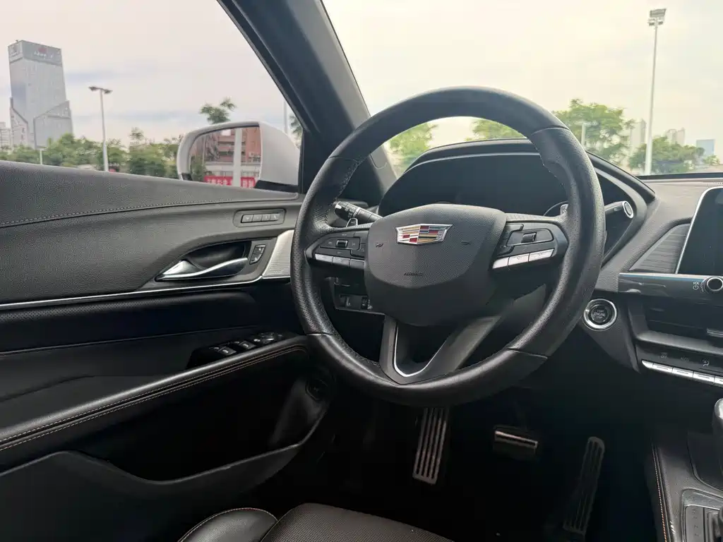 Cadillac CT4 2020 — фото 11