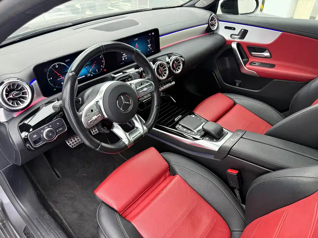 Mercedes-Benz A-Class AMG 2023 — фото 5