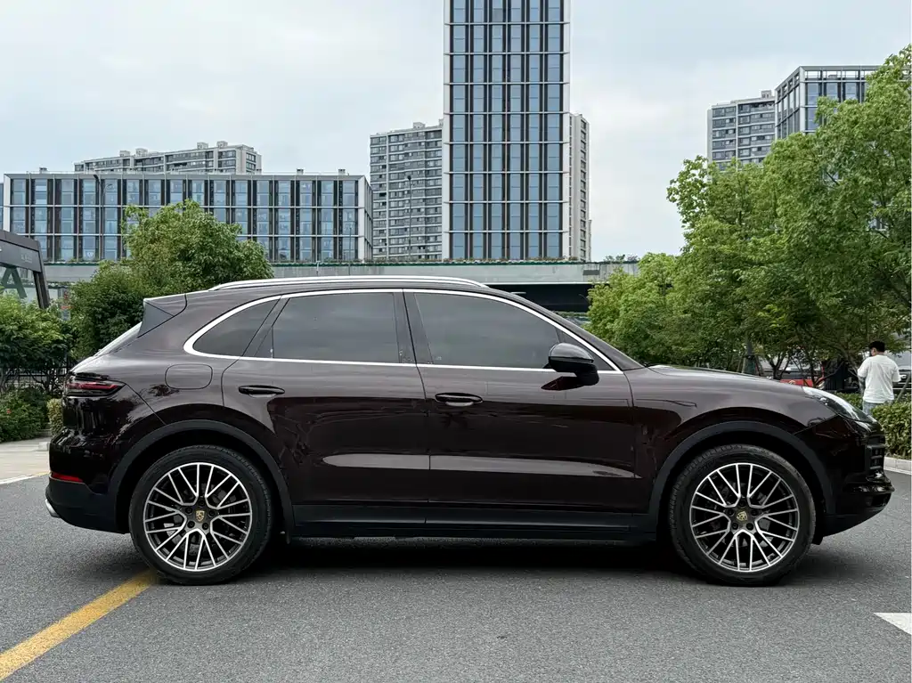 Porsche Cayenne 2018 — фото 4