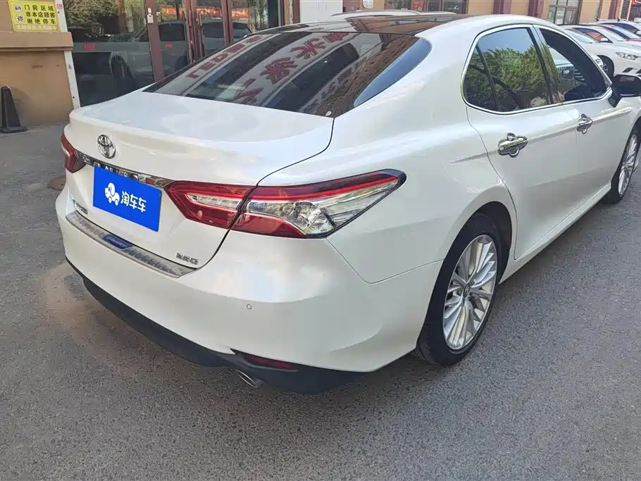 Toyota Camry 2020 — фото 3