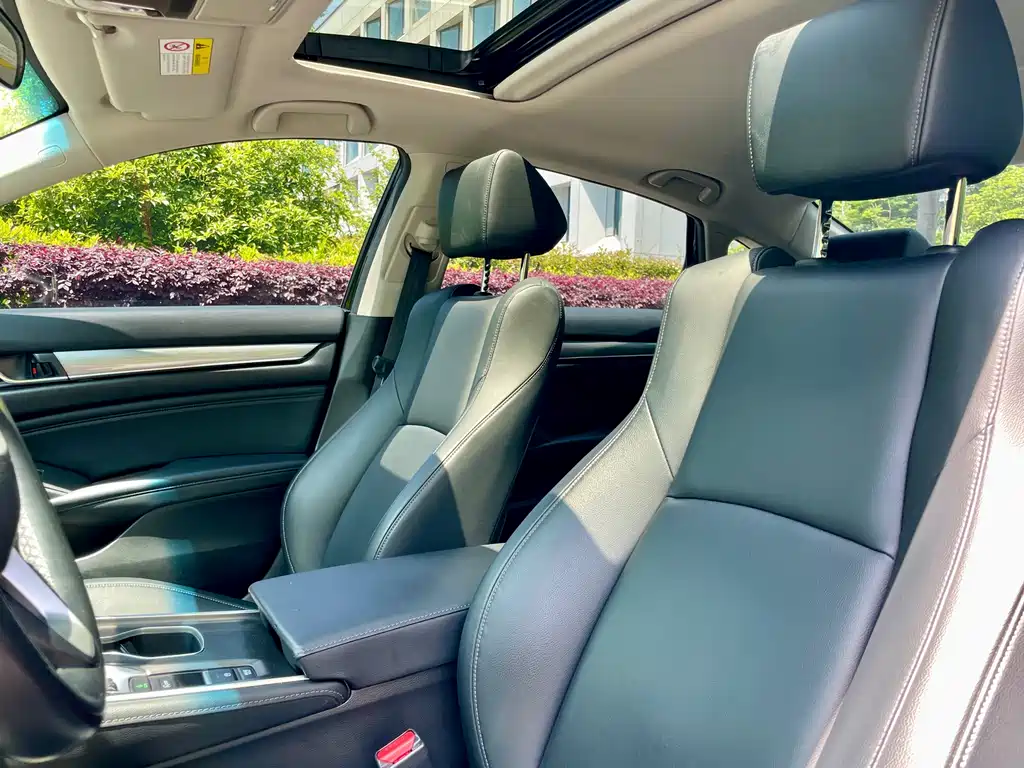 Honda Accord 2020 — фото 11