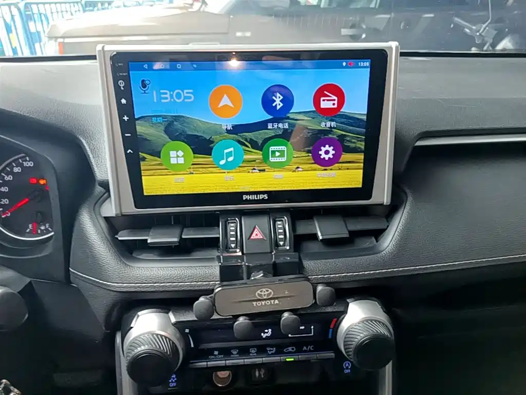 Toyota Wildlander 2023 — фото 13