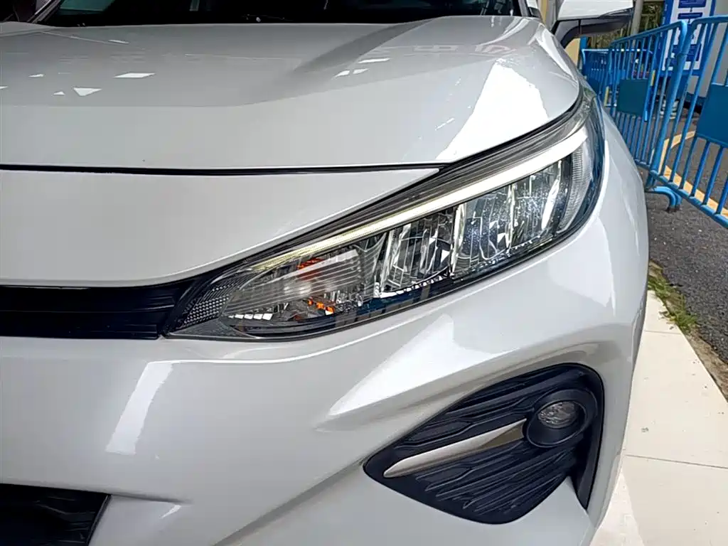 Toyota Wildlander 2023 — фото 24