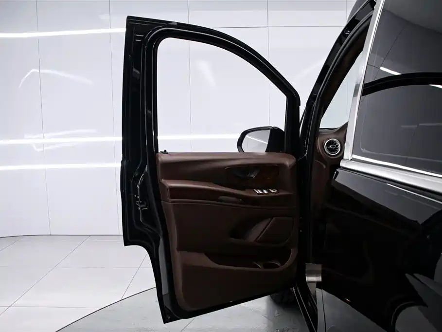 Mercedes-Benz Vito 2021 — фото 11