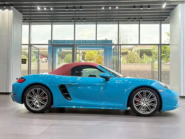 Porsche 718 2017