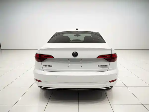 Volkswagen Sagitar 2021