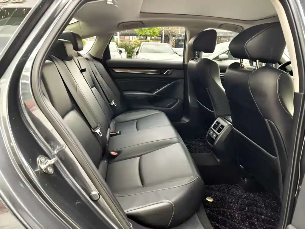 Honda Accord 2022 — фото 18