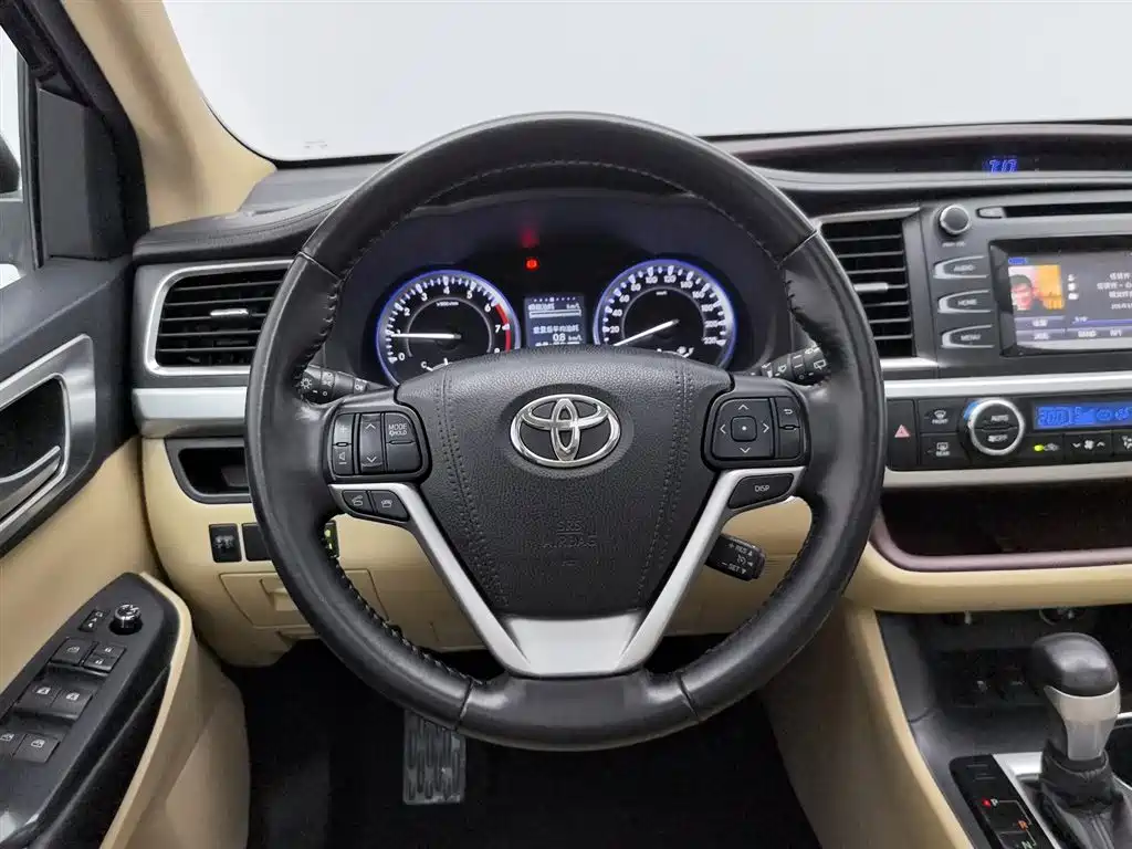 Toyota Highlander 2016 — фото 11