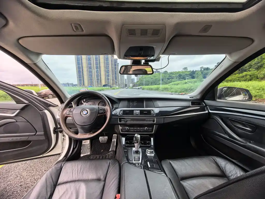 BMW 5 Series 2013 — фото 11