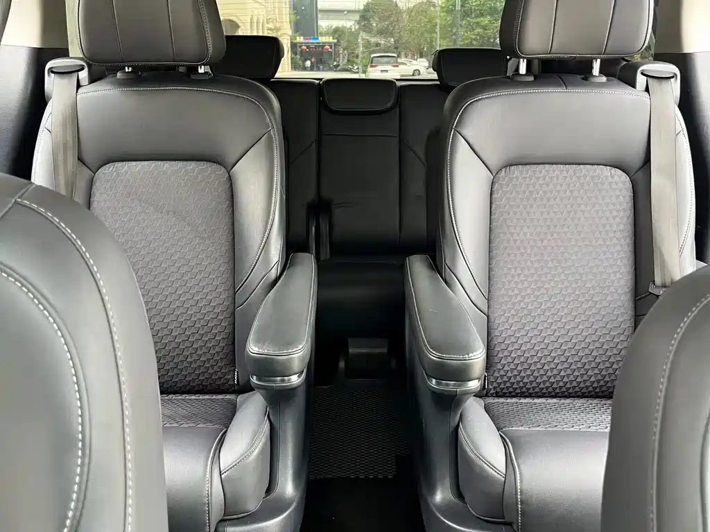 GAC Motor Trumpchi M8 2022 — фото 9