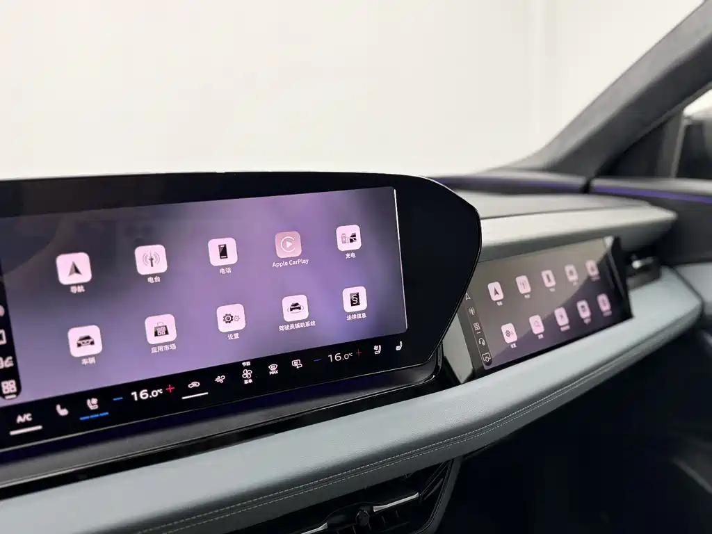 Audi Q6L e-tron 2025 — фото 14