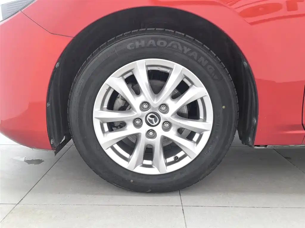 Mazda 3 Axela 2018 — фото 17