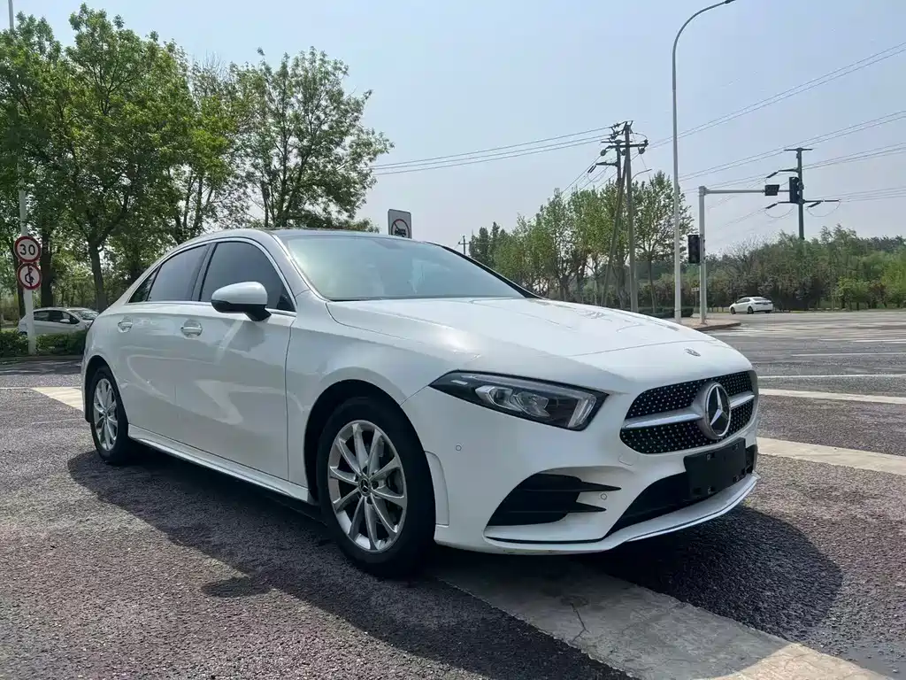 Mercedes-Benz A-Class 2022 — фото 3