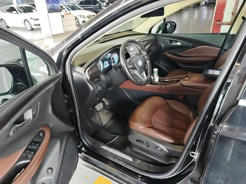 Buick Envision Plus 2017 — фото 16