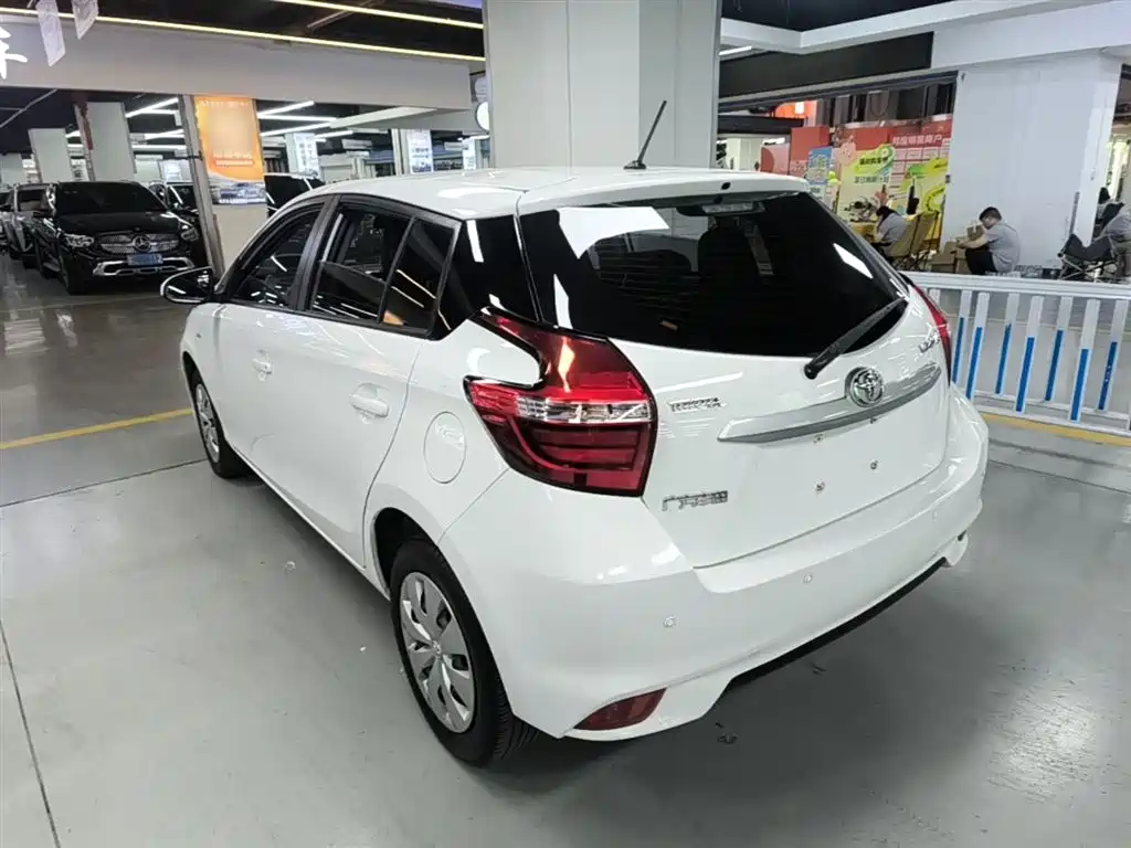 Toyota Yaris L 2019 — фото 5